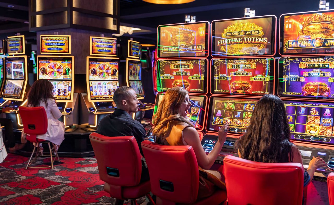 oppatoto 125 live dealer studio with professional dealers and HD table setup